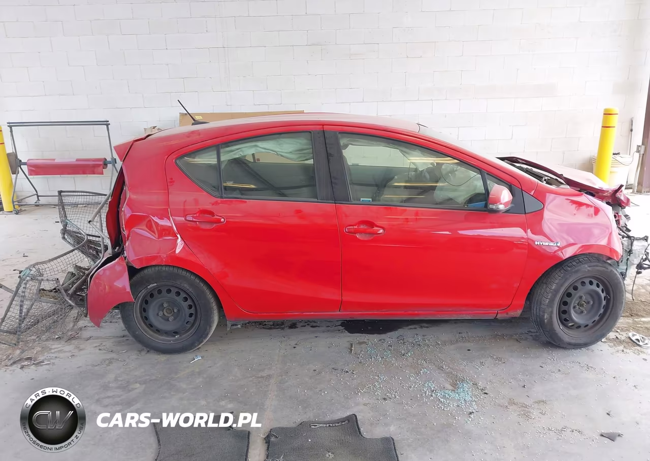 2014 Toyota Prius C Three VIN:JTDKDTB3XE1567730 - 14