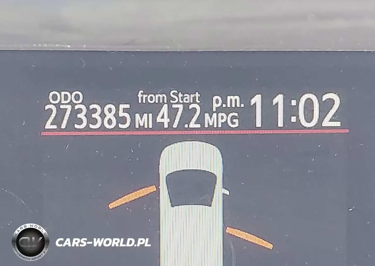 2014 Toyota Prius C Three VIN:JTDKDTB3XE1567730 - 16