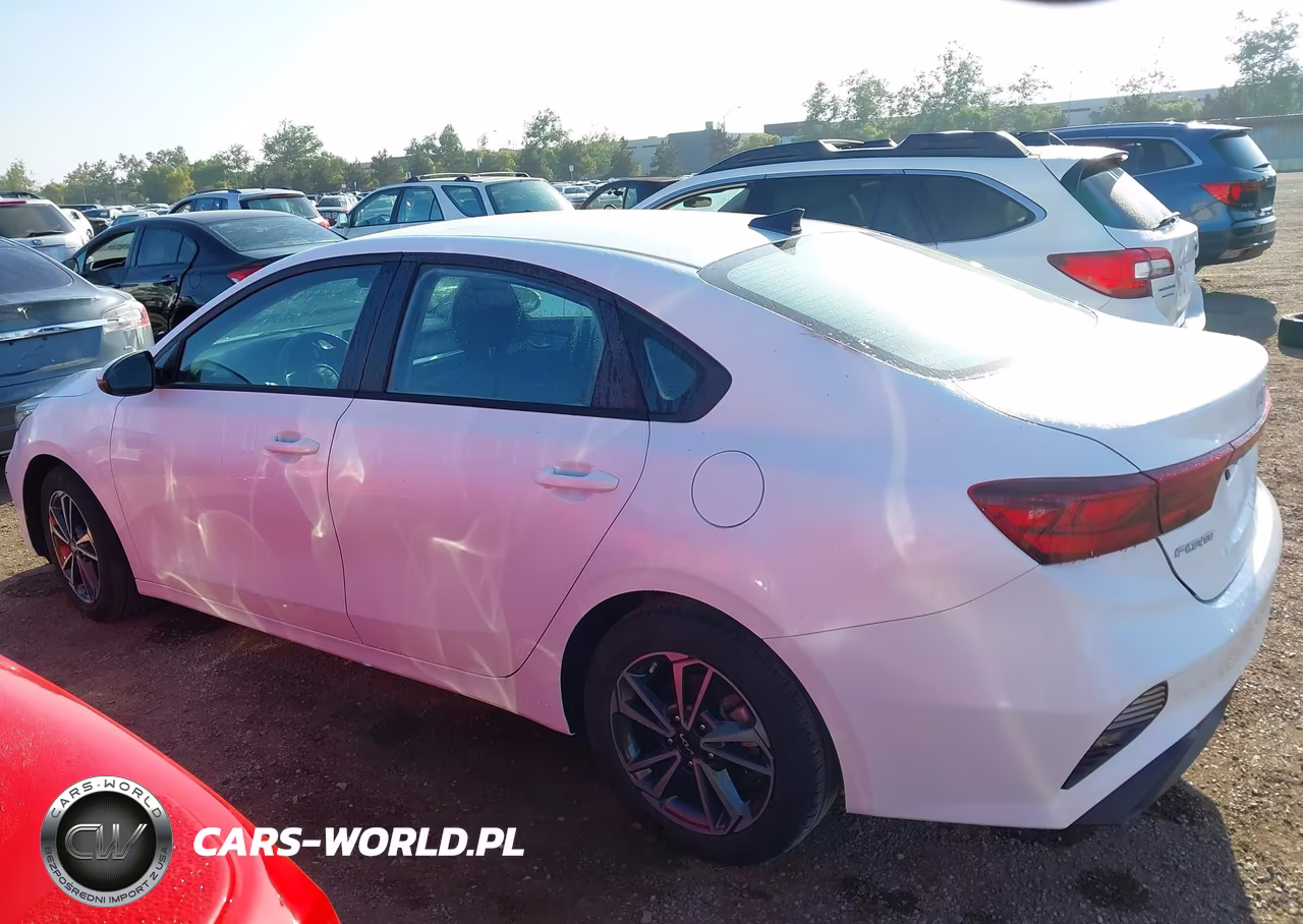 2024 Kia Forte Lxs VIN:3KPF24AD9RE830168 - 14