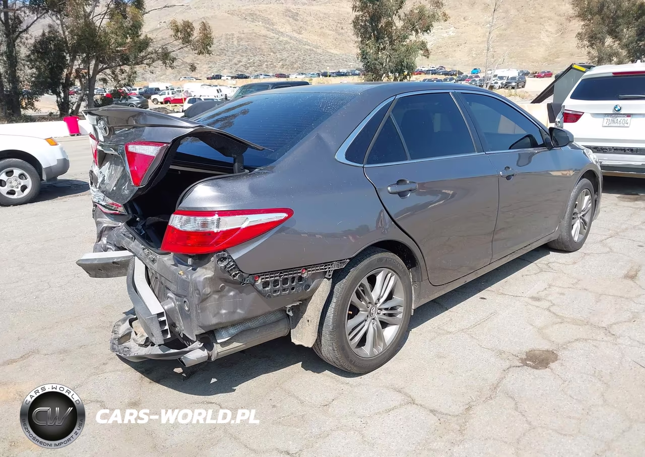 2017 Toyota Camry Se VIN:4T1BF1FK2HU626381 - 4