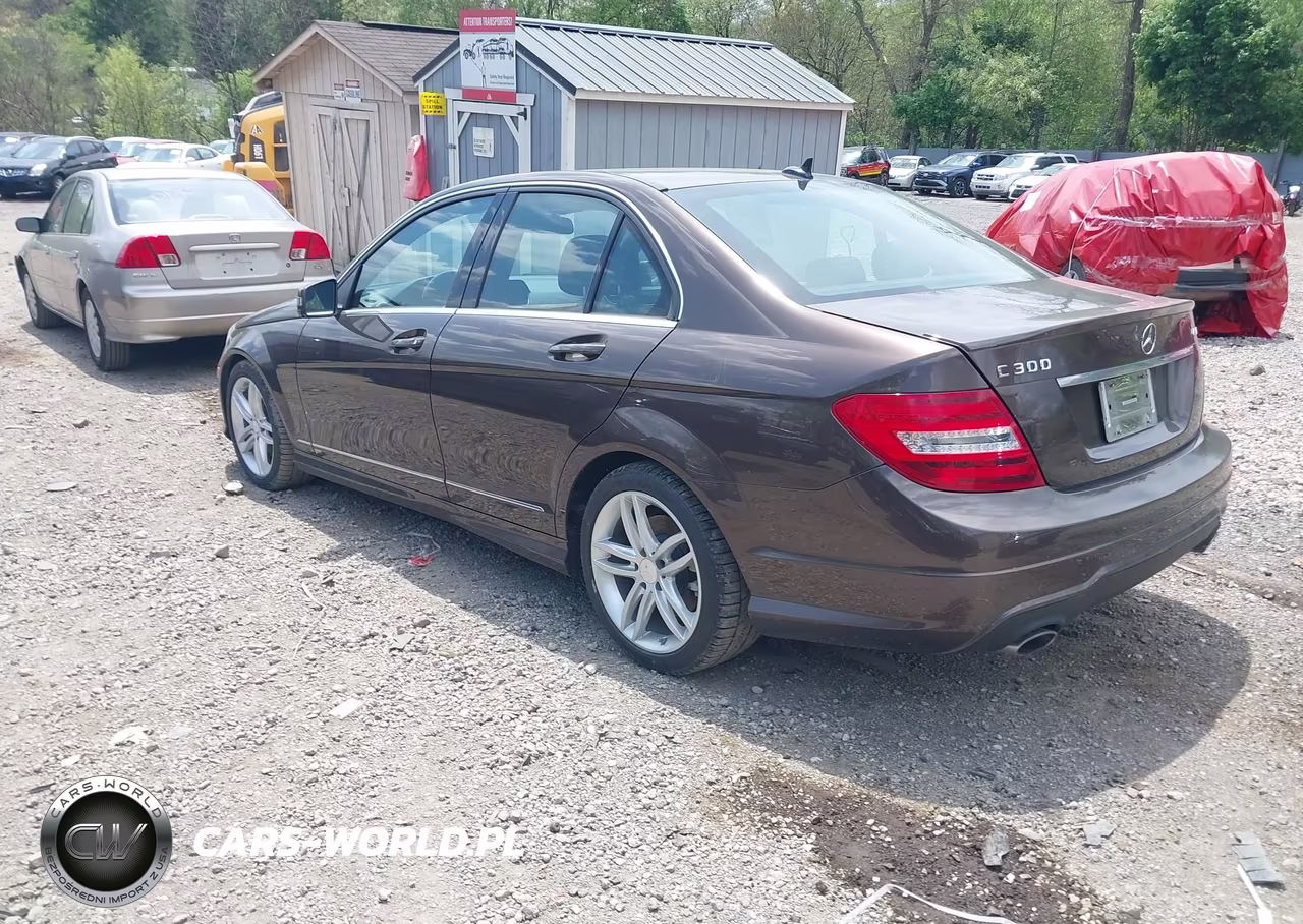 2013 Mercedes-Benz C 300 Sport 4Matic VIN:WDDGF8AB4DR288205 - 3