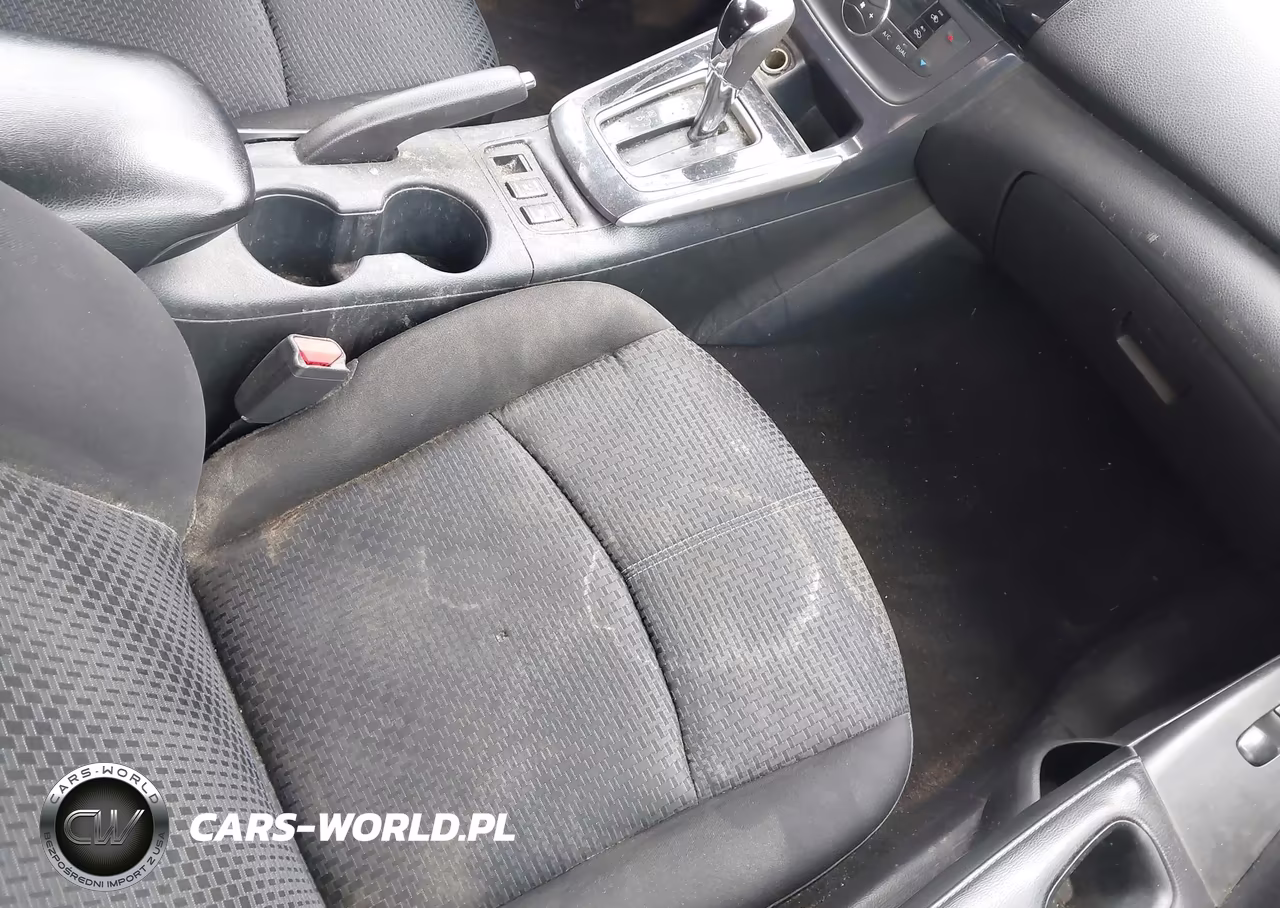 2018 Nissan Sentra Sr VIN:3N1AB7AP9JY207113 - 5