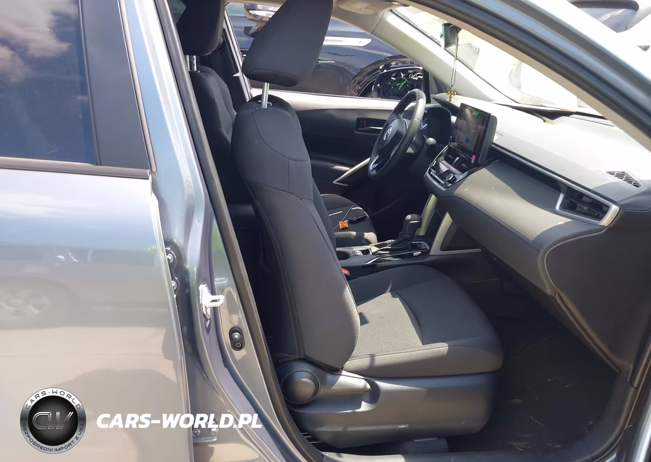 2025 Toyota Corolla Cross Le VIN:7MUCAAAG6SV150499 - 5
