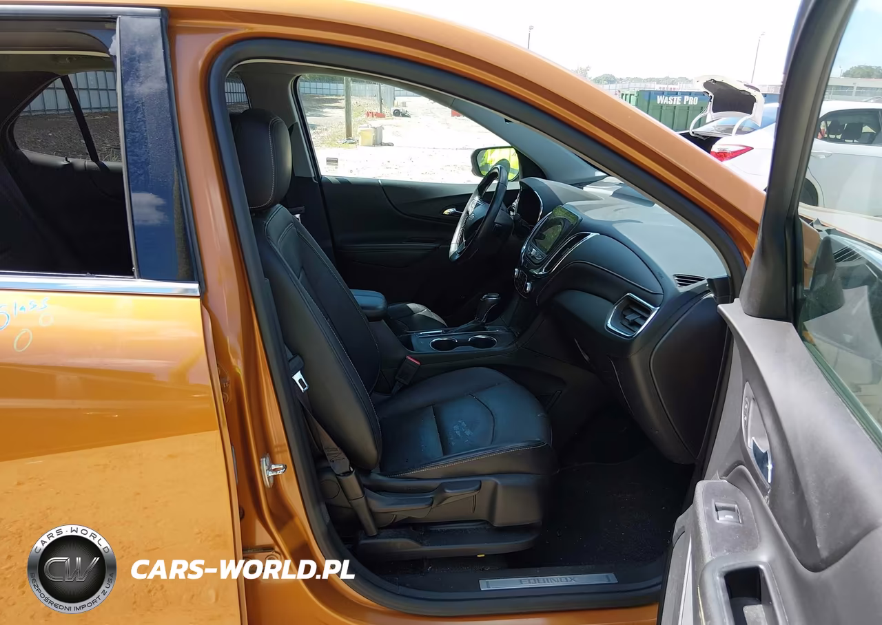 2018 Chevrolet Equinox Premier VIN:2GNAXMEV7J6190391 - 5