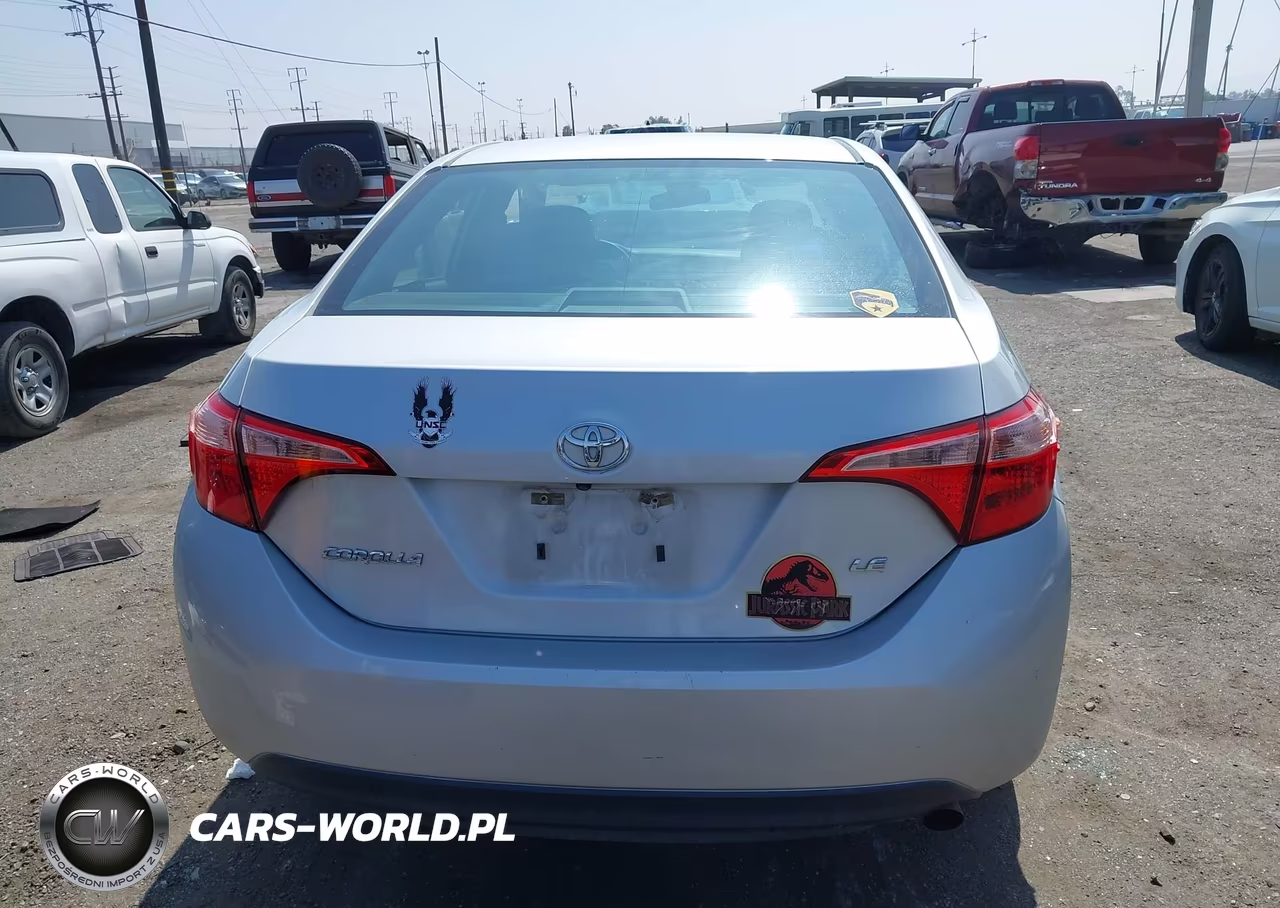 2019 Toyota Corolla Le VIN:5YFBURHE0KP886234 - 16