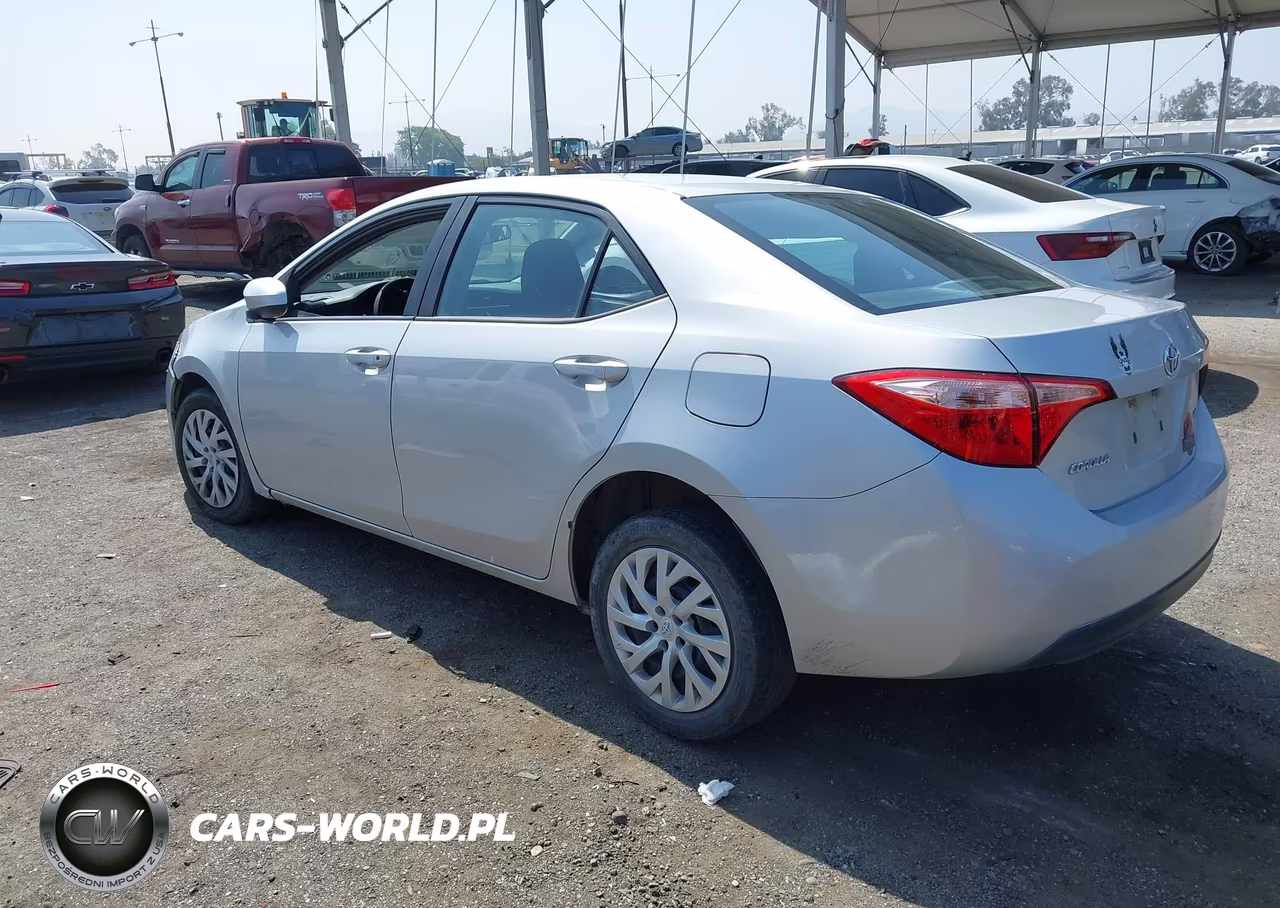2019 Toyota Corolla Le VIN:5YFBURHE0KP886234 - 3