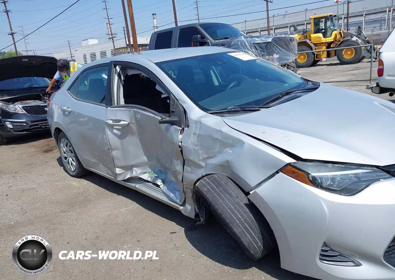 2019 Toyota Corolla Le VIN:5YFBURHE0KP886234 - 6