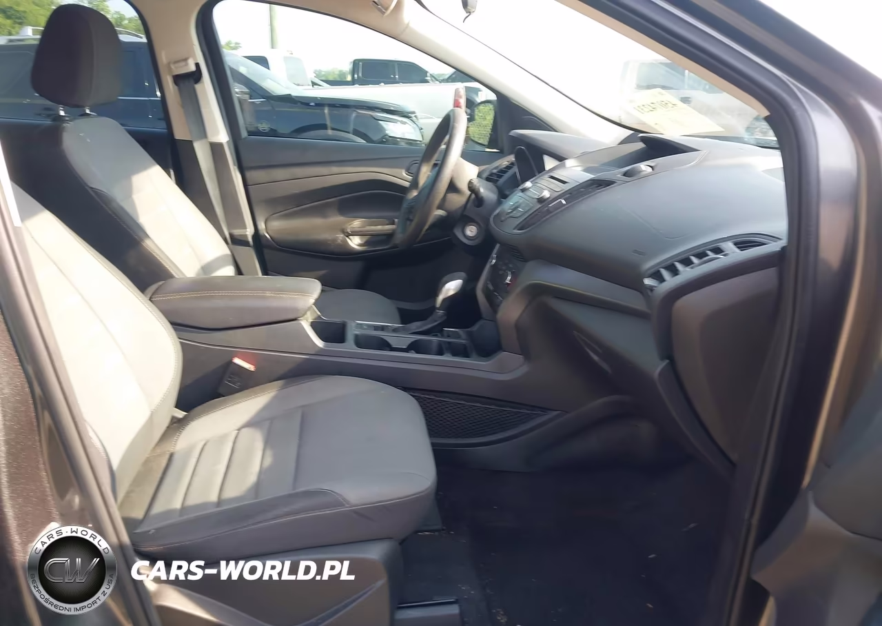 2017 Ford Escape S VIN:1FMCU0F7XHUC24348 - 5