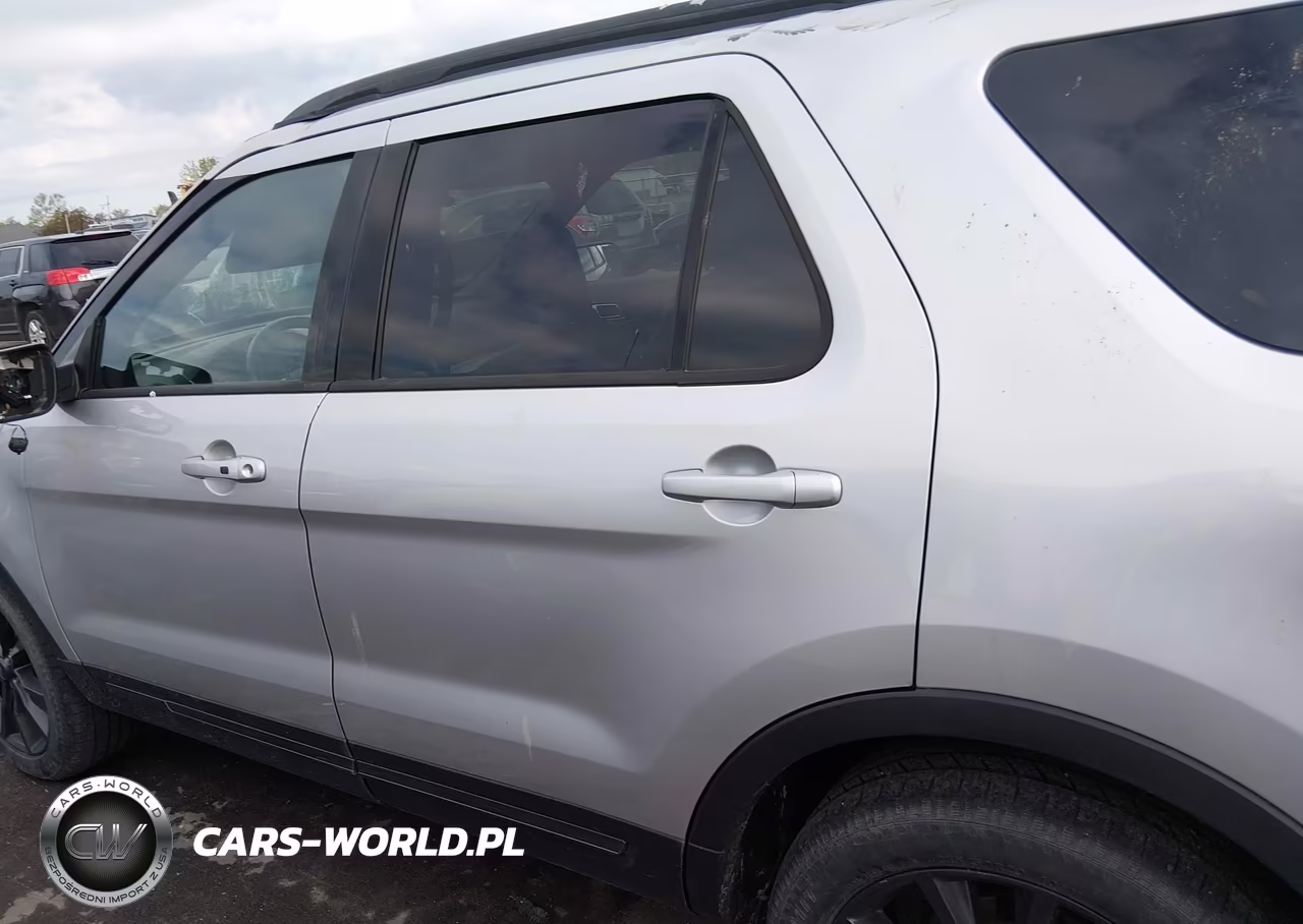 2018 Ford Explorer Xlt VIN:1FM5K8D81JGB16374 - 14