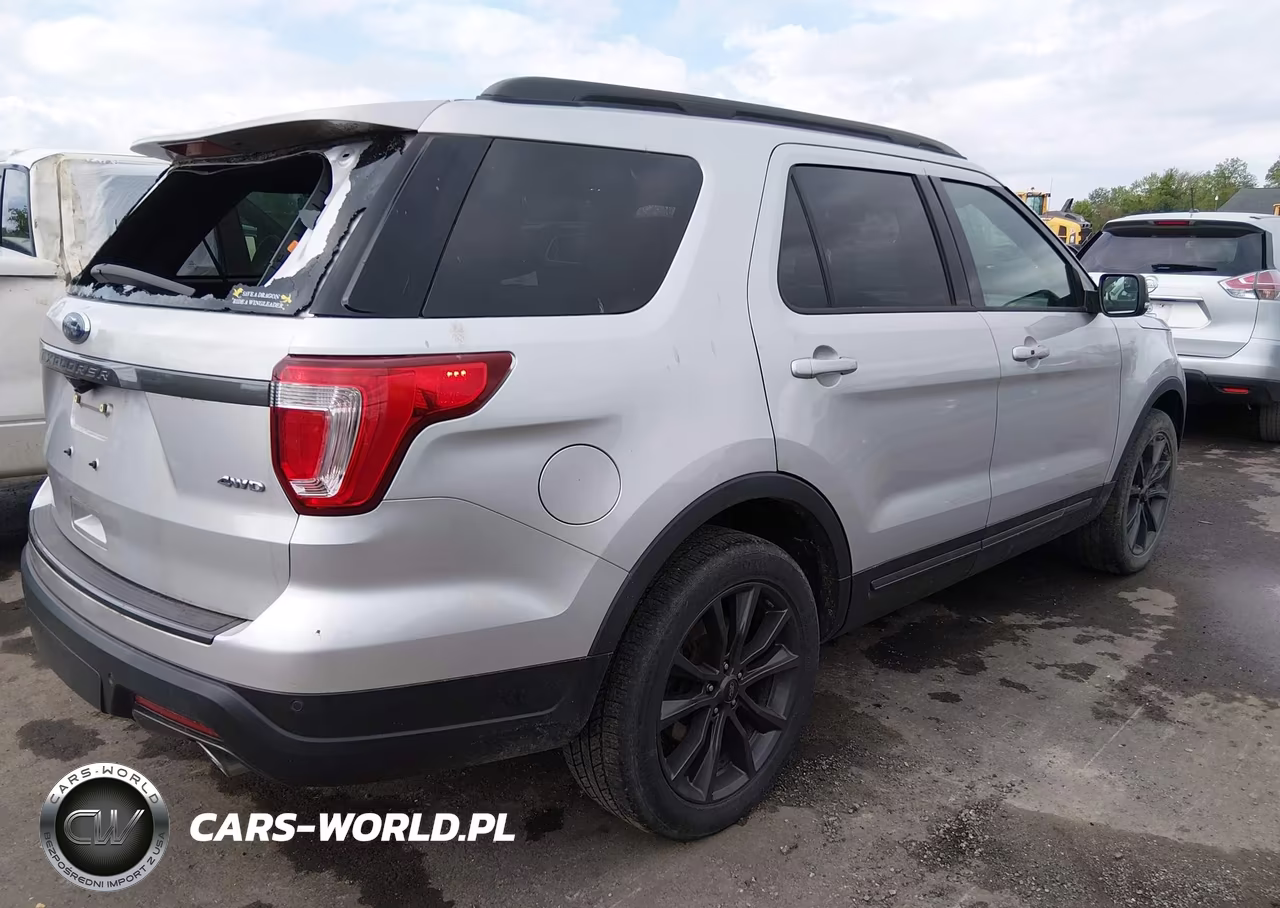 2018 Ford Explorer Xlt VIN:1FM5K8D81JGB16374 - 4