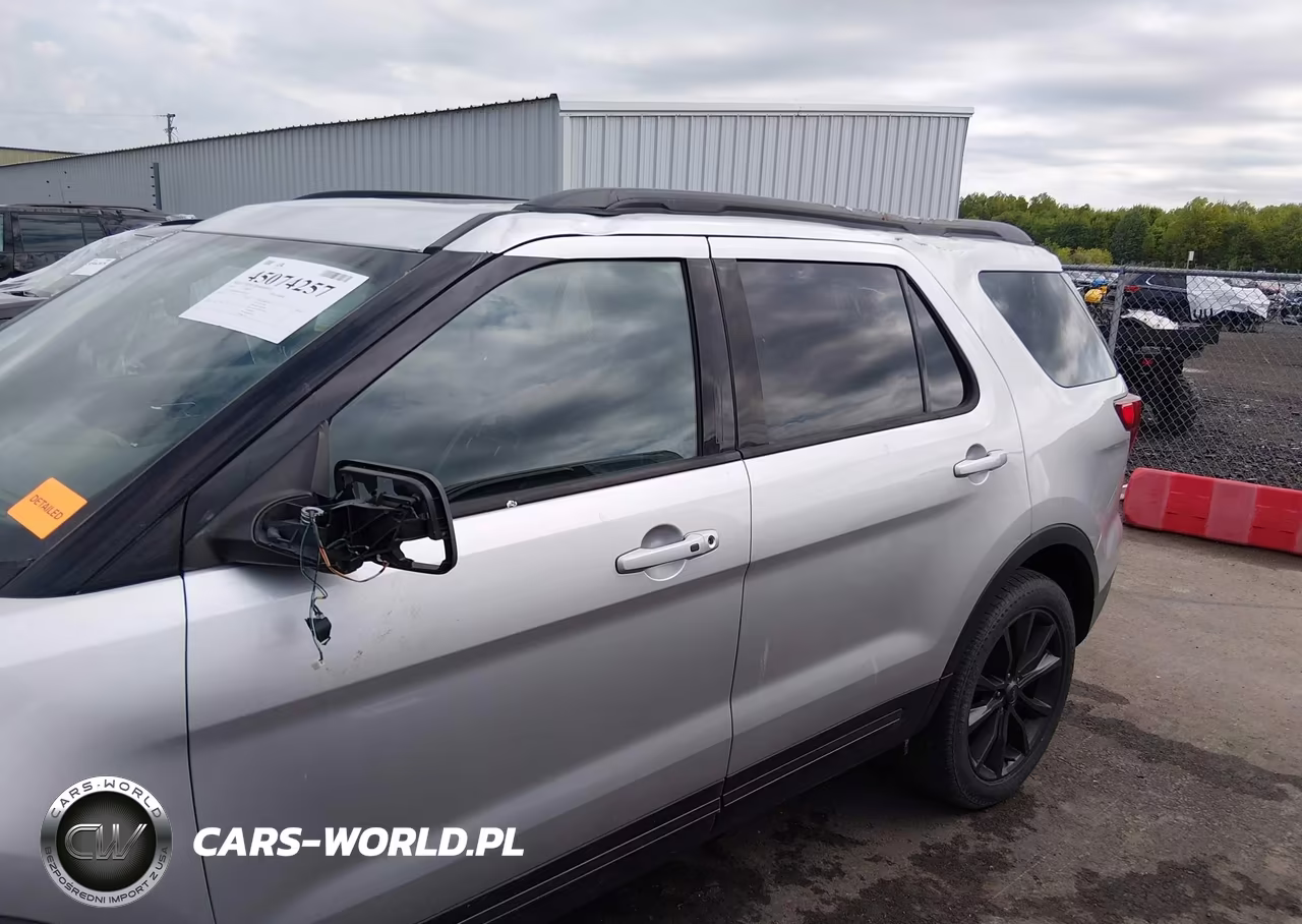 2018 Ford Explorer Xlt VIN:1FM5K8D81JGB16374 - 6