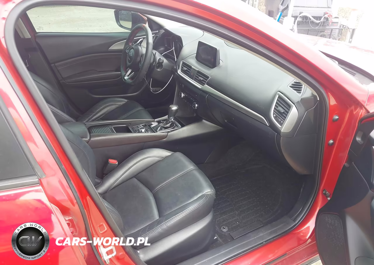 2018 Mazda Mazda3 Touring VIN:3MZBN1V35JM184799 - 5