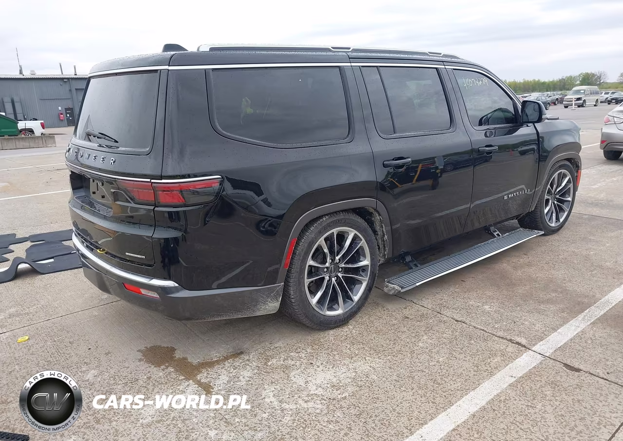 2022 Jeep Wagoneer Series Iii 4X4 VIN:1C4SJVDT4NS113744 - 4