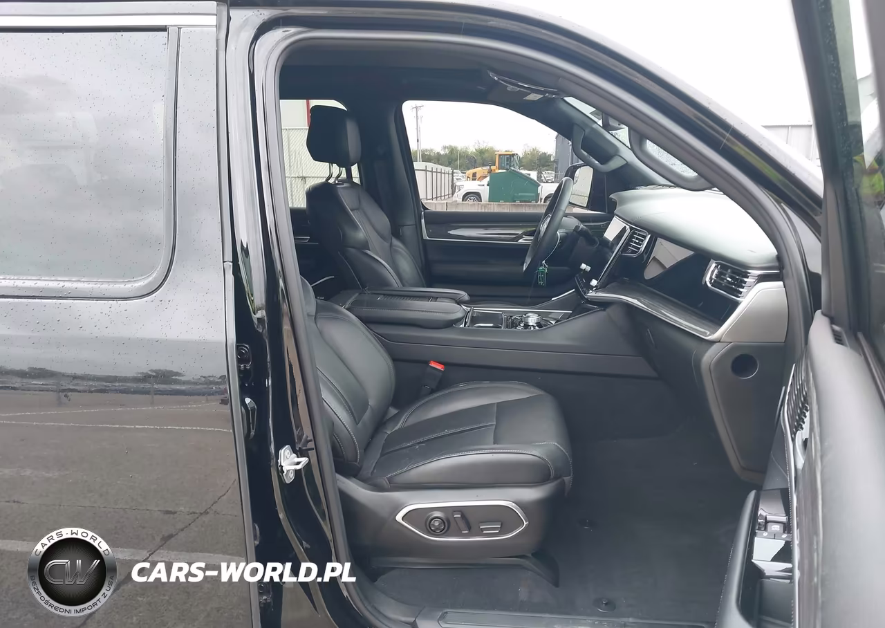 2022 Jeep Wagoneer Series Iii 4X4 VIN:1C4SJVDT4NS113744 - 5