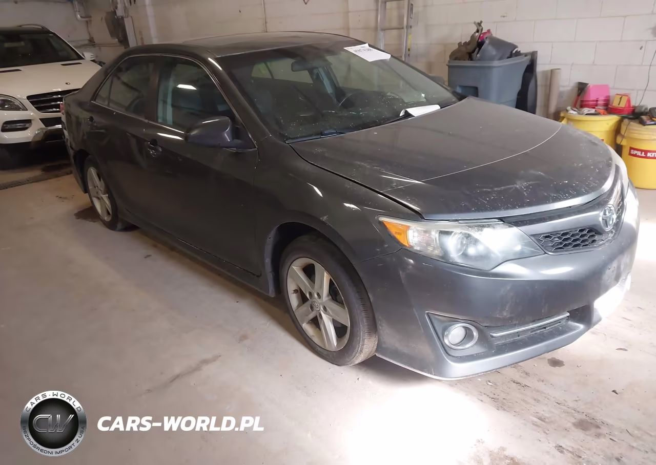 Główne zdjęcie 2012 Toyota Camry Se