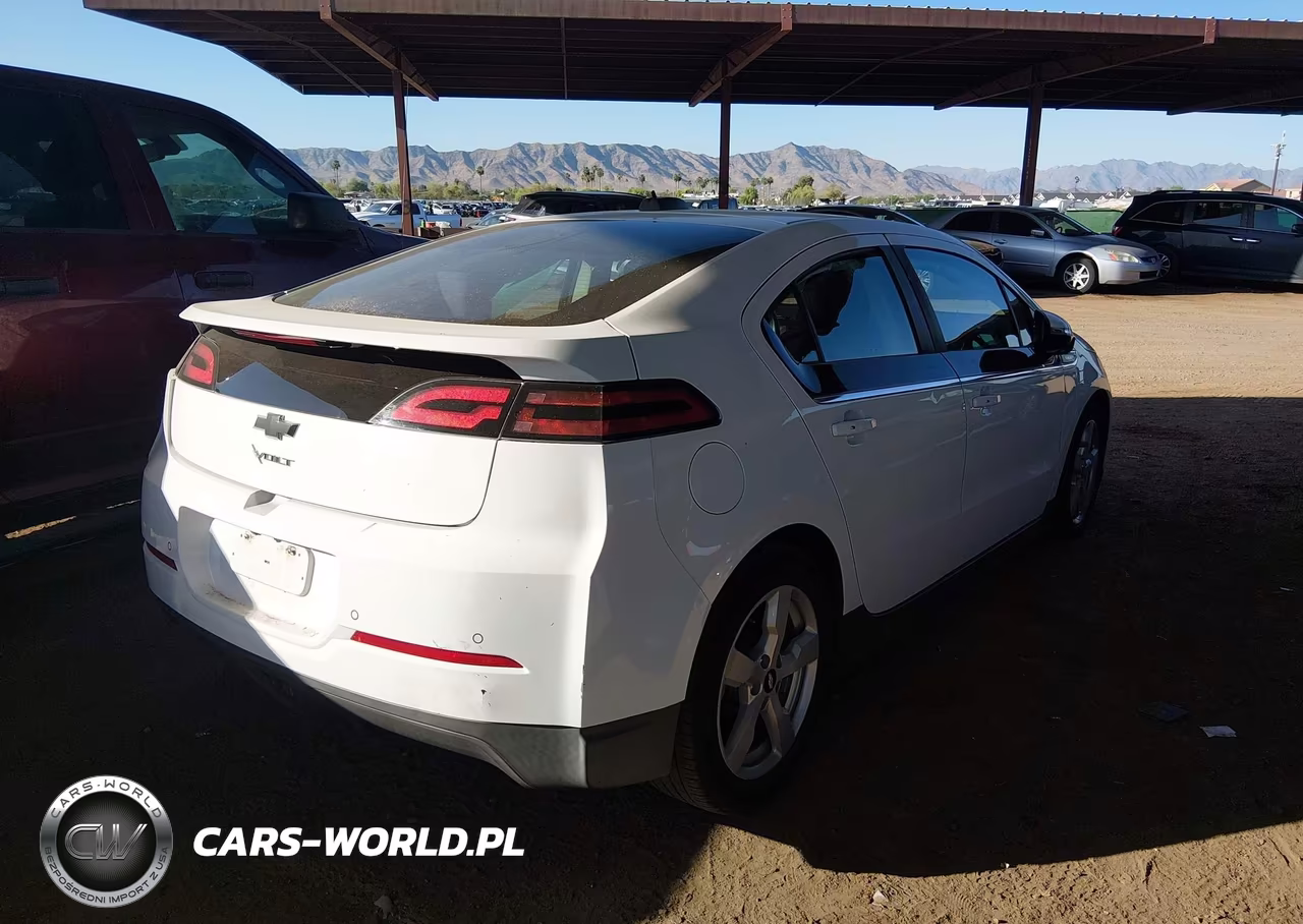 2015 Chevrolet Volt VIN:1G1RC6E4XFU123019 - 4
