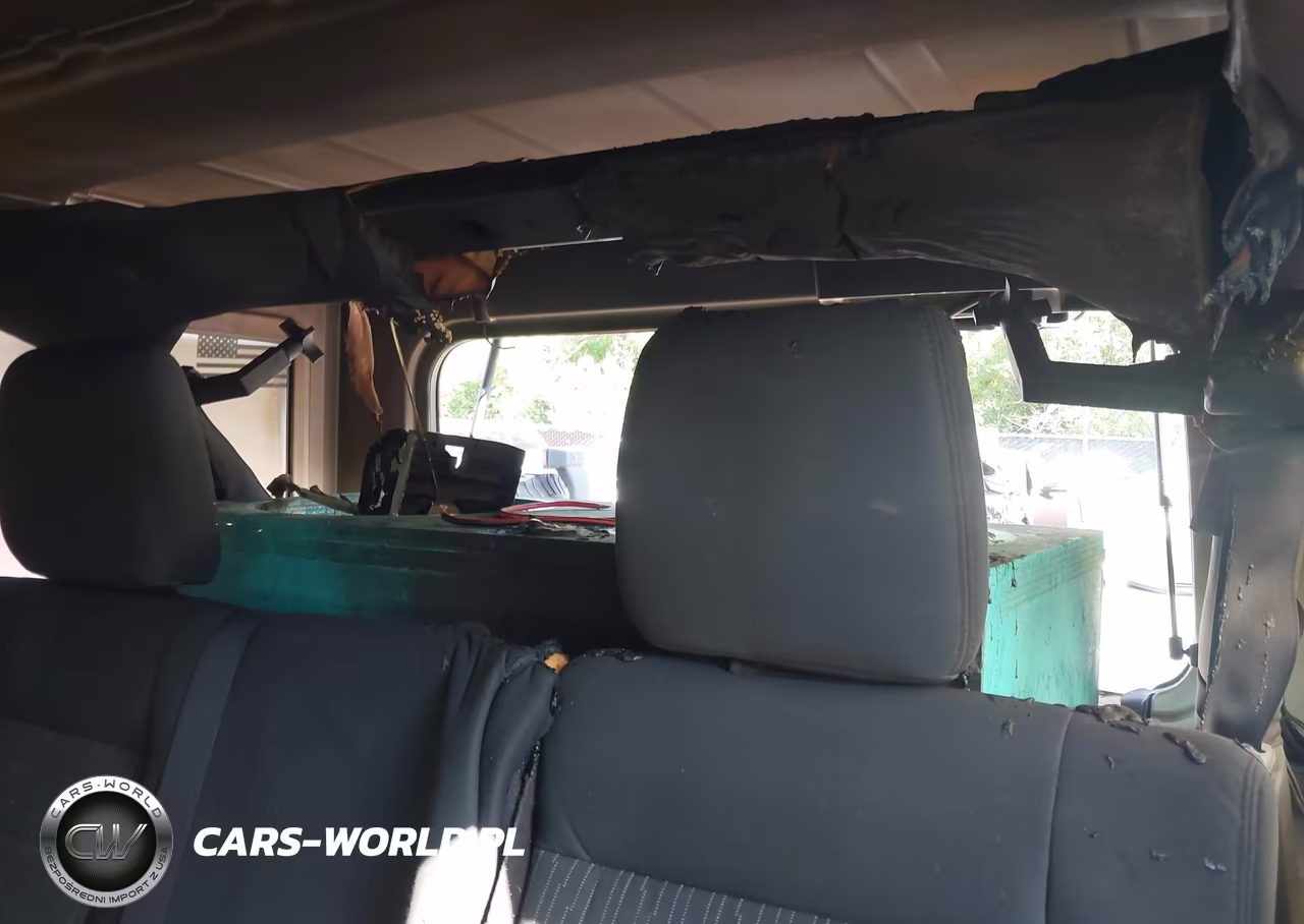 2011 Jeep Wrangler Unlimited Sahara VIN:1J4BA5H16BL588496 - 13