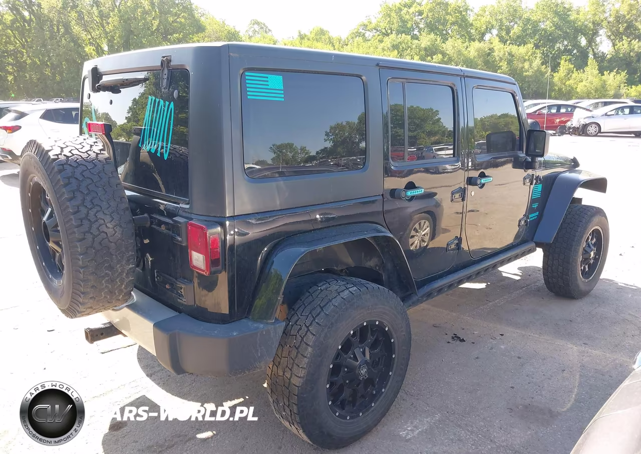 2011 Jeep Wrangler Unlimited Sahara VIN:1J4BA5H16BL588496 - 4