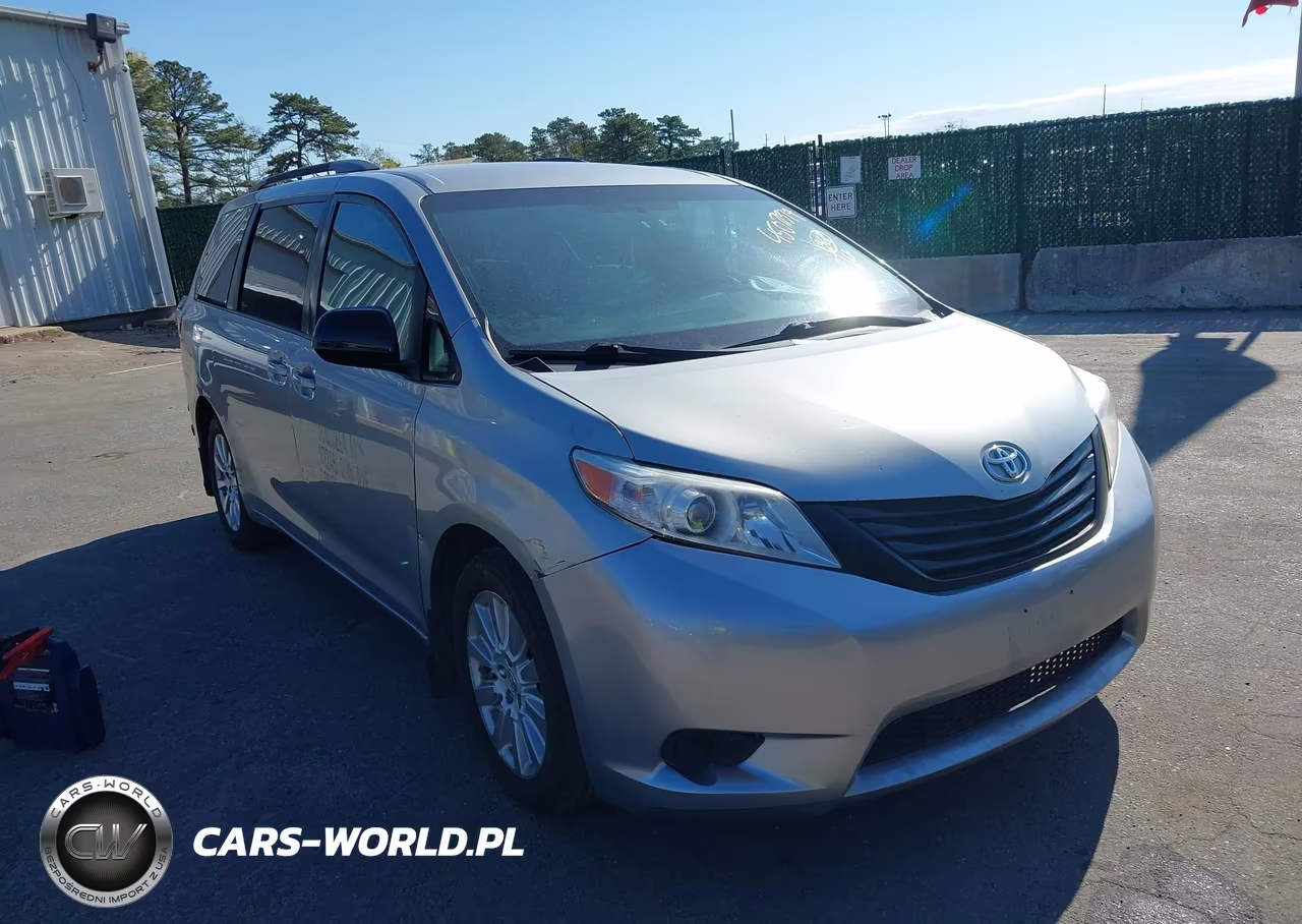 Główne zdjęcie 2015 Toyota Sienna Le 7 Passenger