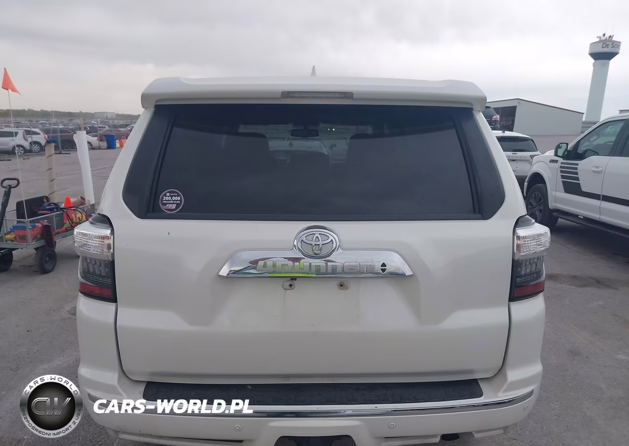 2015 Toyota 4Runner Limited VIN:JTEBU5JR8F5210408 - 16