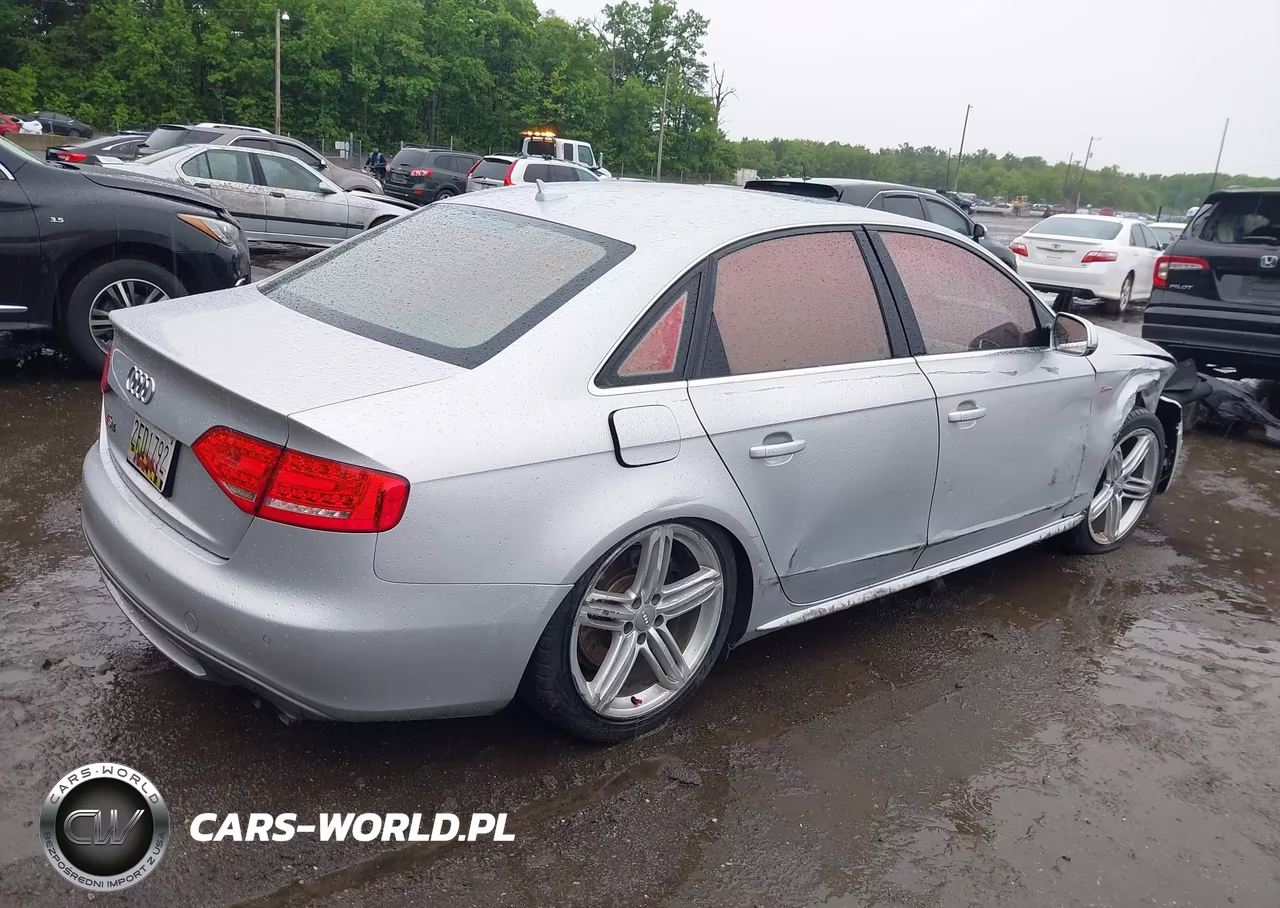 2012 Audi S4 3.0 Premium Plus VIN:WAUKGBFLXCA065192 - 4