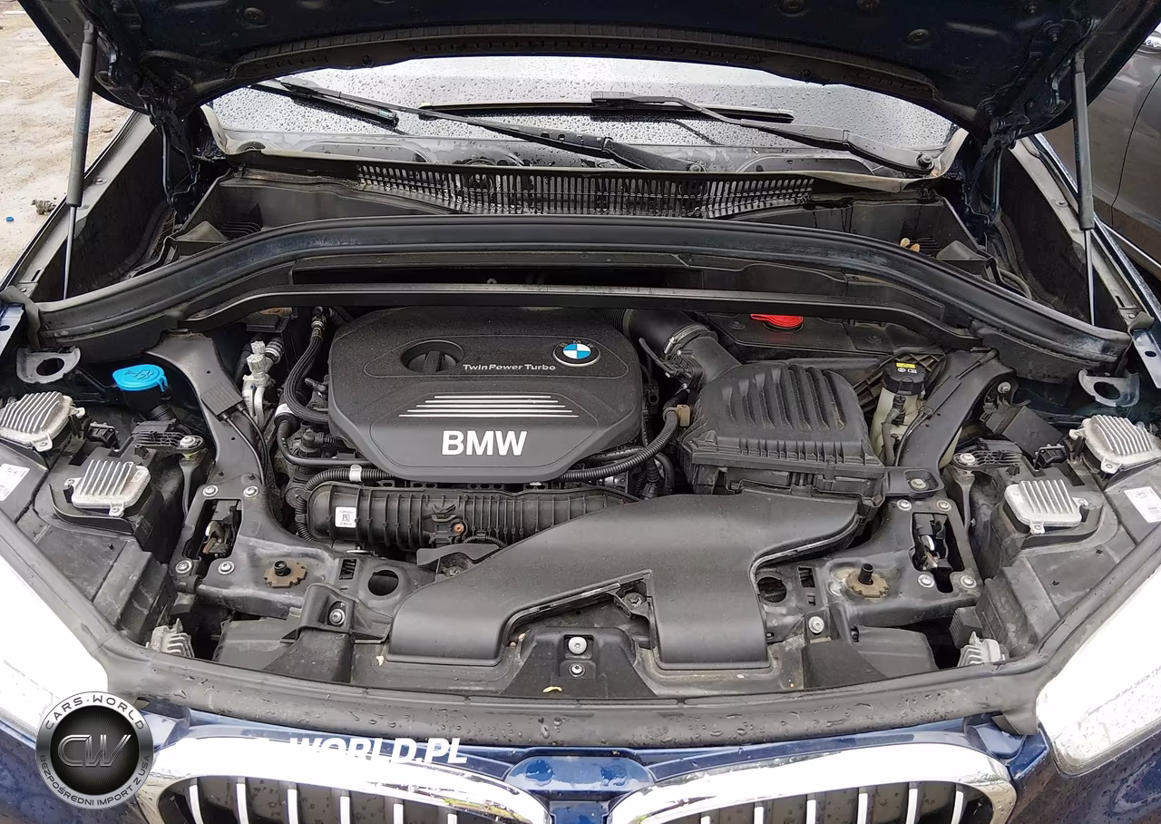 2018 BMW X1 xDrive28I VIN:WBXHT3C37J5K27520 - 10