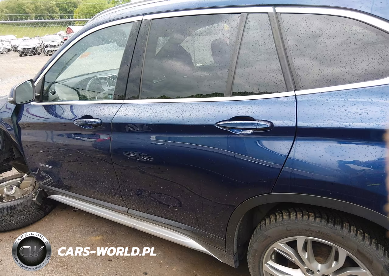 2018 BMW X1 xDrive28I VIN:WBXHT3C37J5K27520 - 14