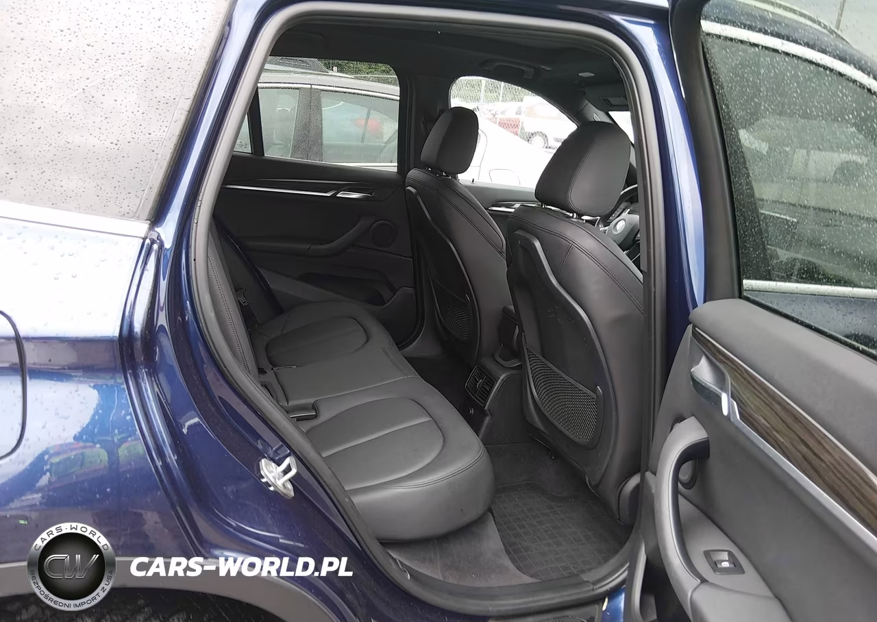 2018 BMW X1 xDrive28I VIN:WBXHT3C37J5K27520 - 8