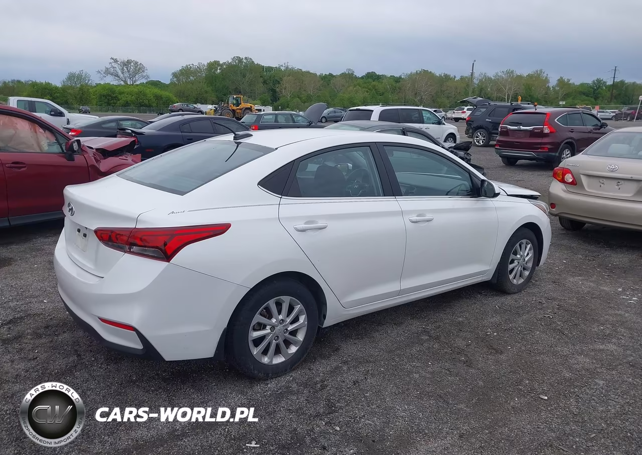2019 Hyundai Accent Sel VIN:3KPC24A38KE067169 - 4