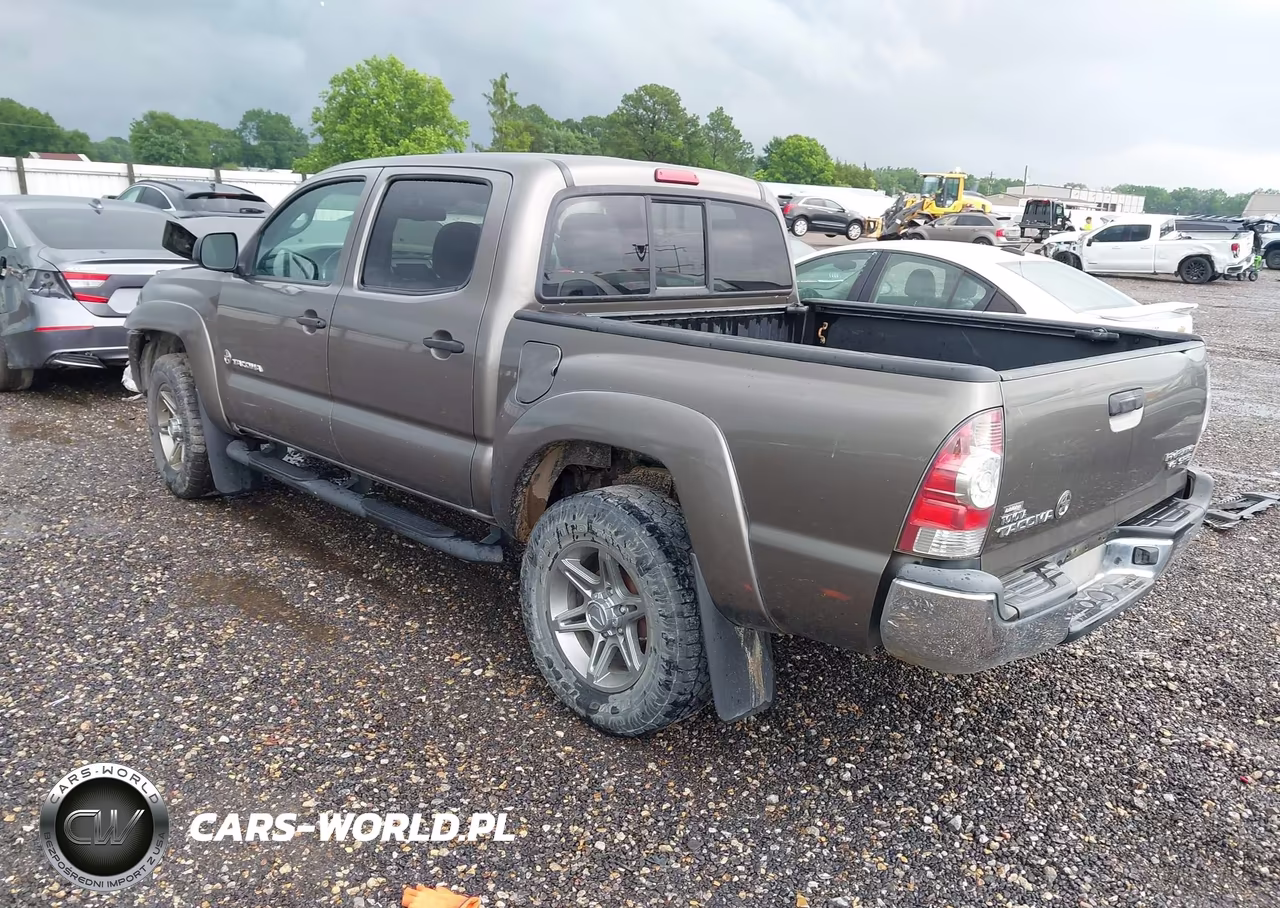 2013 Toyota Tacoma Prerunner V6 VIN:5TFJU4GN0DX030288 - 3
