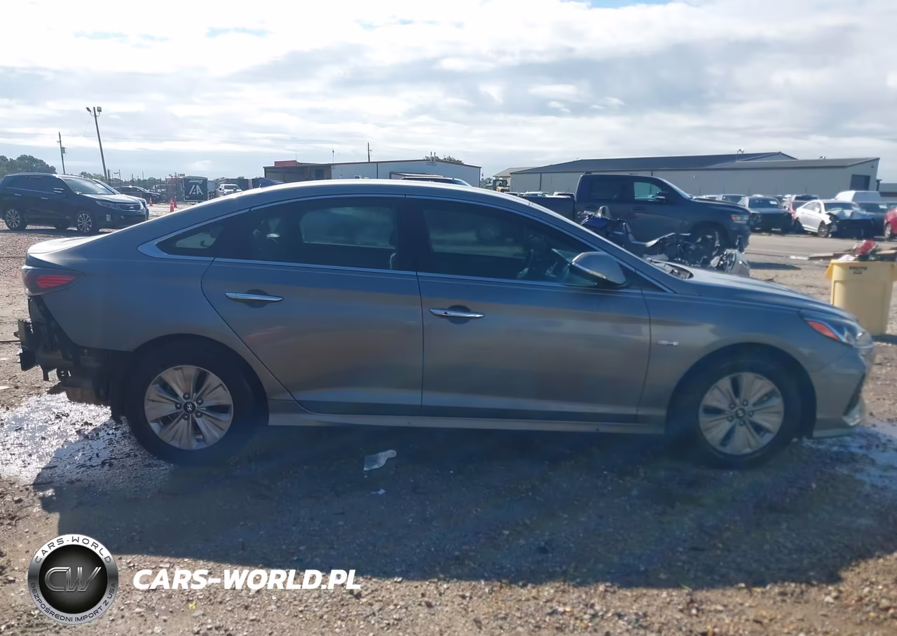 2018 Hyundai Sonata Hybrid Se VIN:KMHE24L36JA079002 - 13