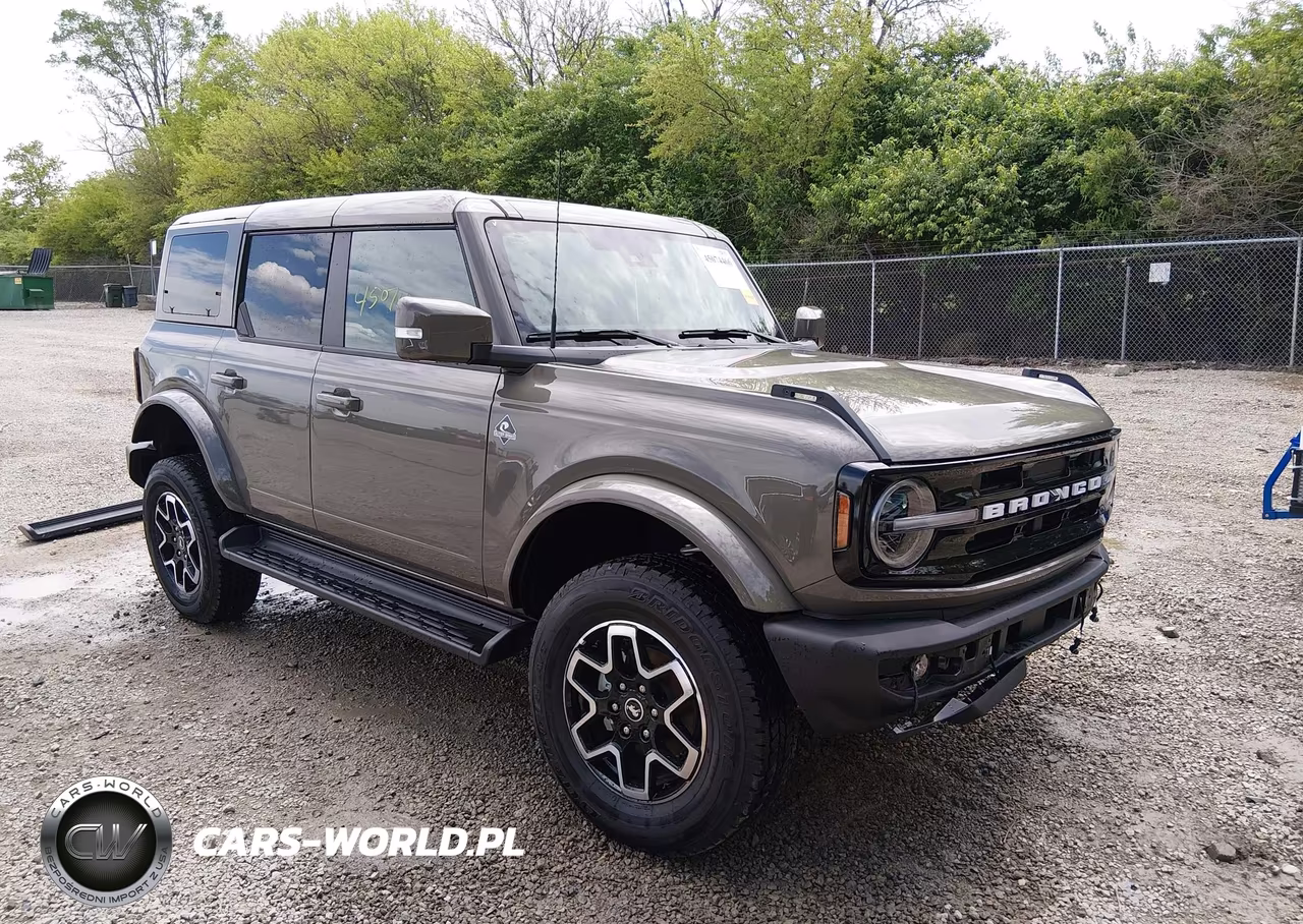 2025 Ford Bronco Outer Banks – zdjęcie 1 z 18