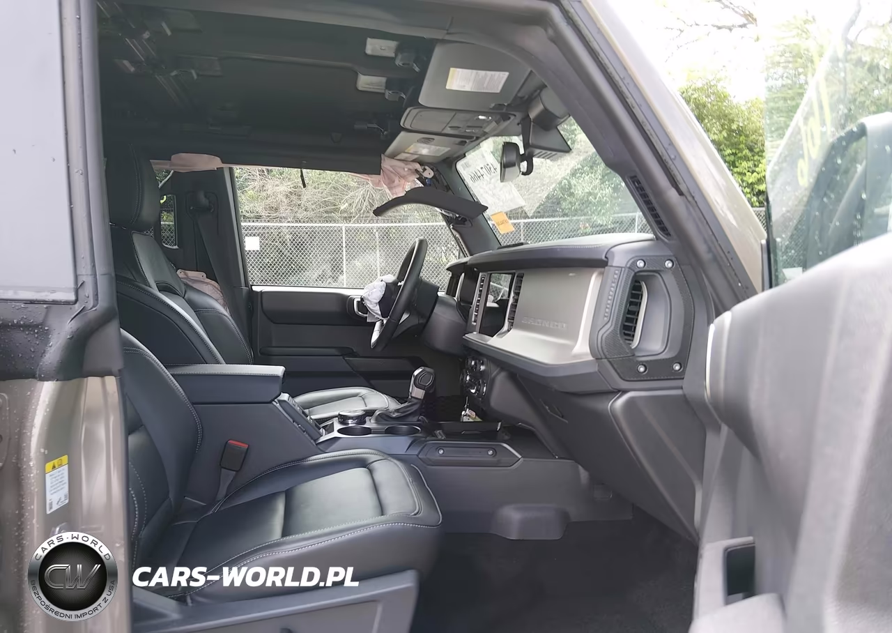2025 Ford Bronco Outer Banks VIN:1FMEE8BP2SLB38085 - 5