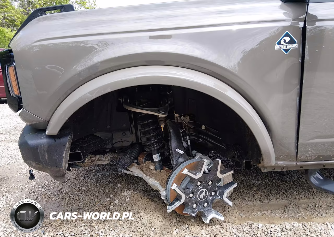2025 Ford Bronco Outer Banks VIN:1FMEE8BP2SLB38085 - 6