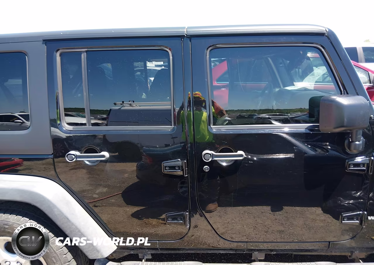 2016 Jeep Wrangler Unlimited Sport VIN:1C4BJWDG1GL265504 - 13