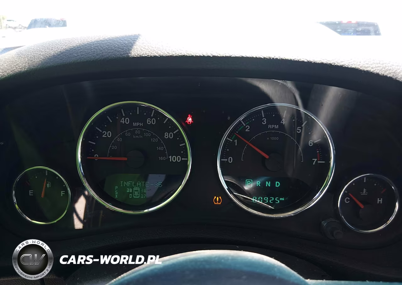 2016 Jeep Wrangler Unlimited Sport VIN:1C4BJWDG1GL265504 - 7