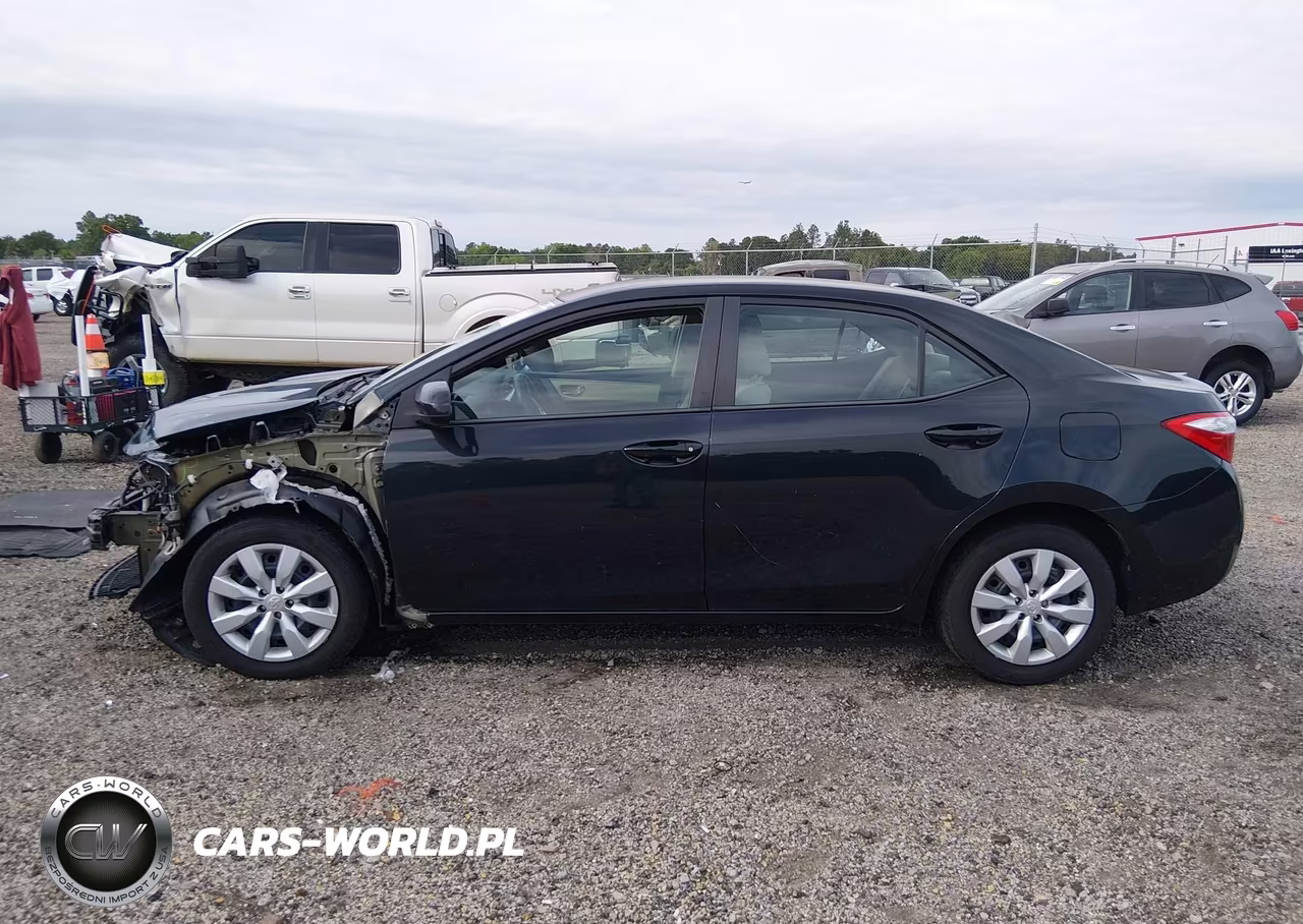 2015 Toyota Corolla Le VIN:5YFBURHE7FP338169 - 15