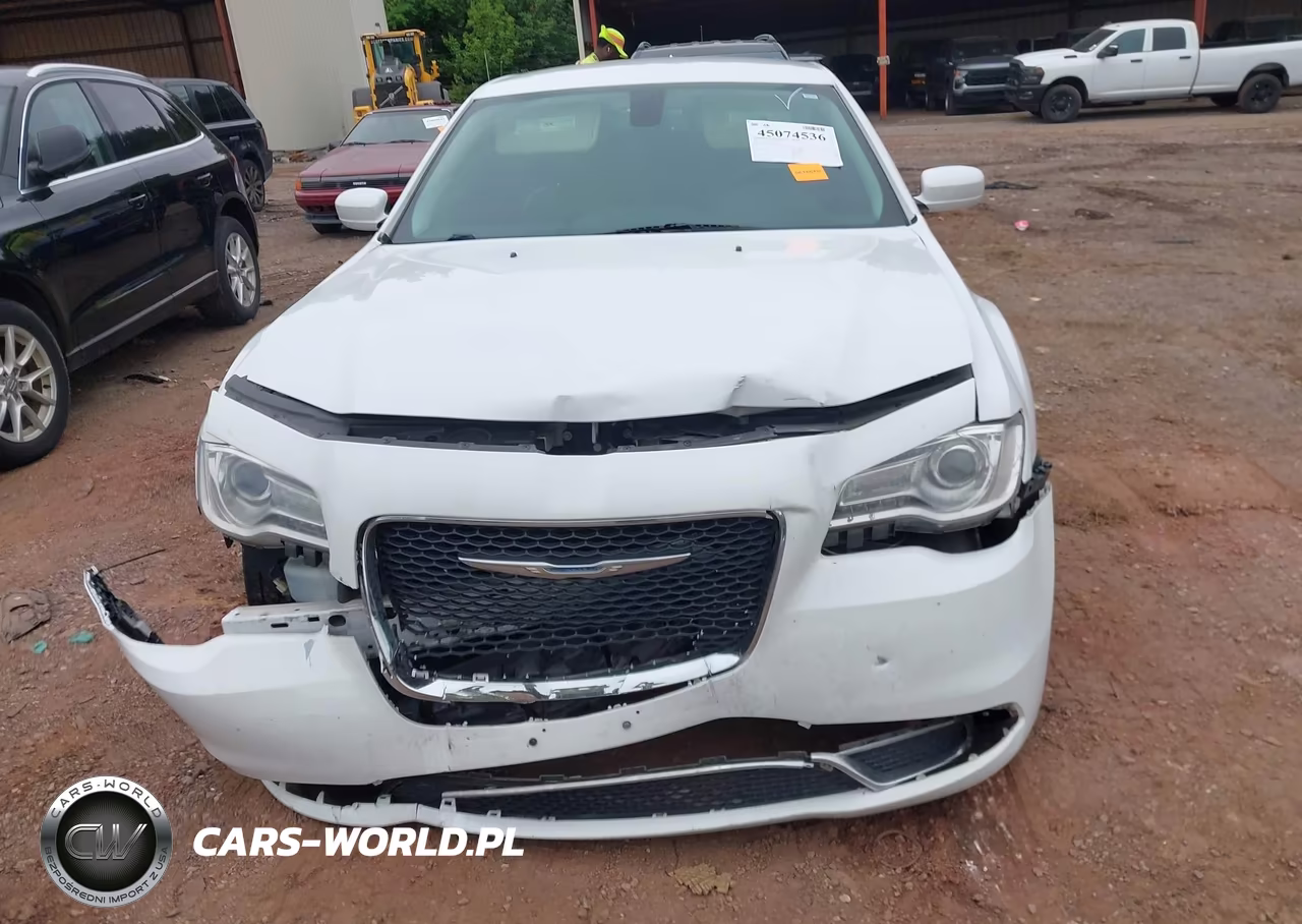 2015 Chrysler 300 Limited VIN:2C3CCAAG7FH739347 - 12