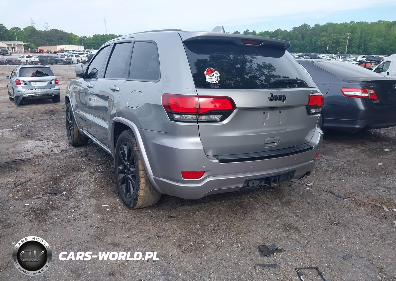 2017 Jeep Grand Cherokee Altitude 4X2 VIN:1C4RJEAG6HC929990 - 3