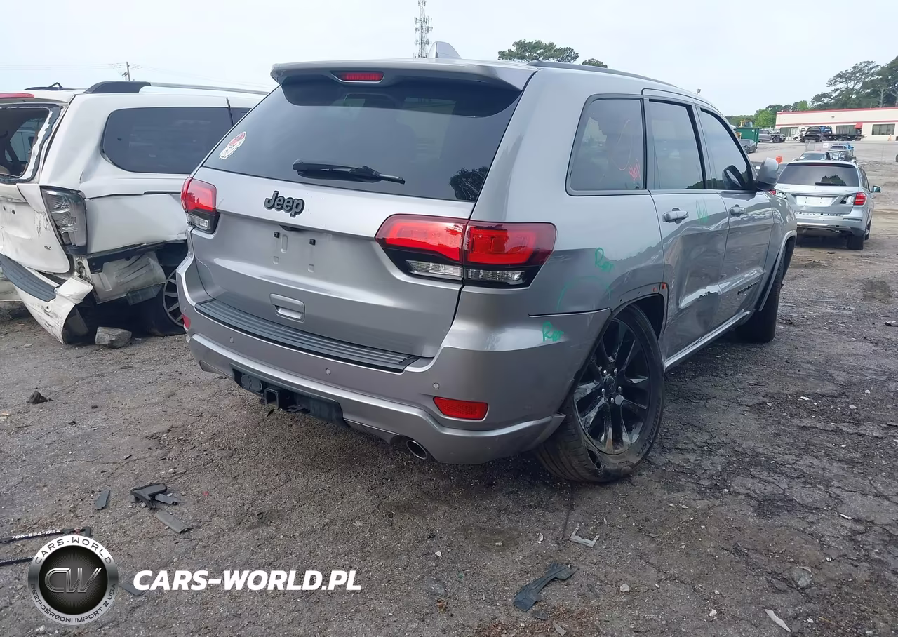2017 Jeep Grand Cherokee Altitude 4X2 VIN:1C4RJEAG6HC929990 - 4
