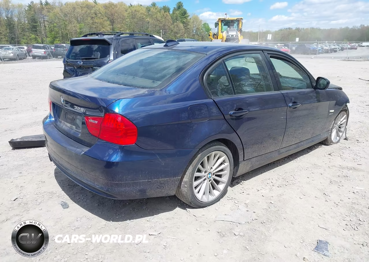 2011 BMW 328I xDrive VIN:WBAPK5C58BA993917 - 4