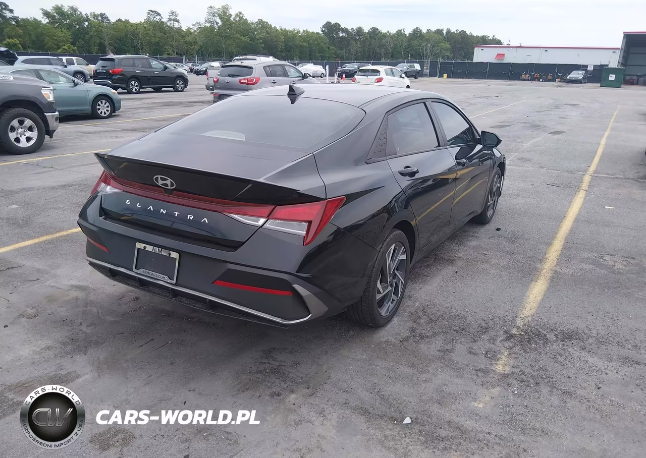 2025 Hyundai Elantra Sel Sport VIN:KMHLM4DG0SU951189 - 4