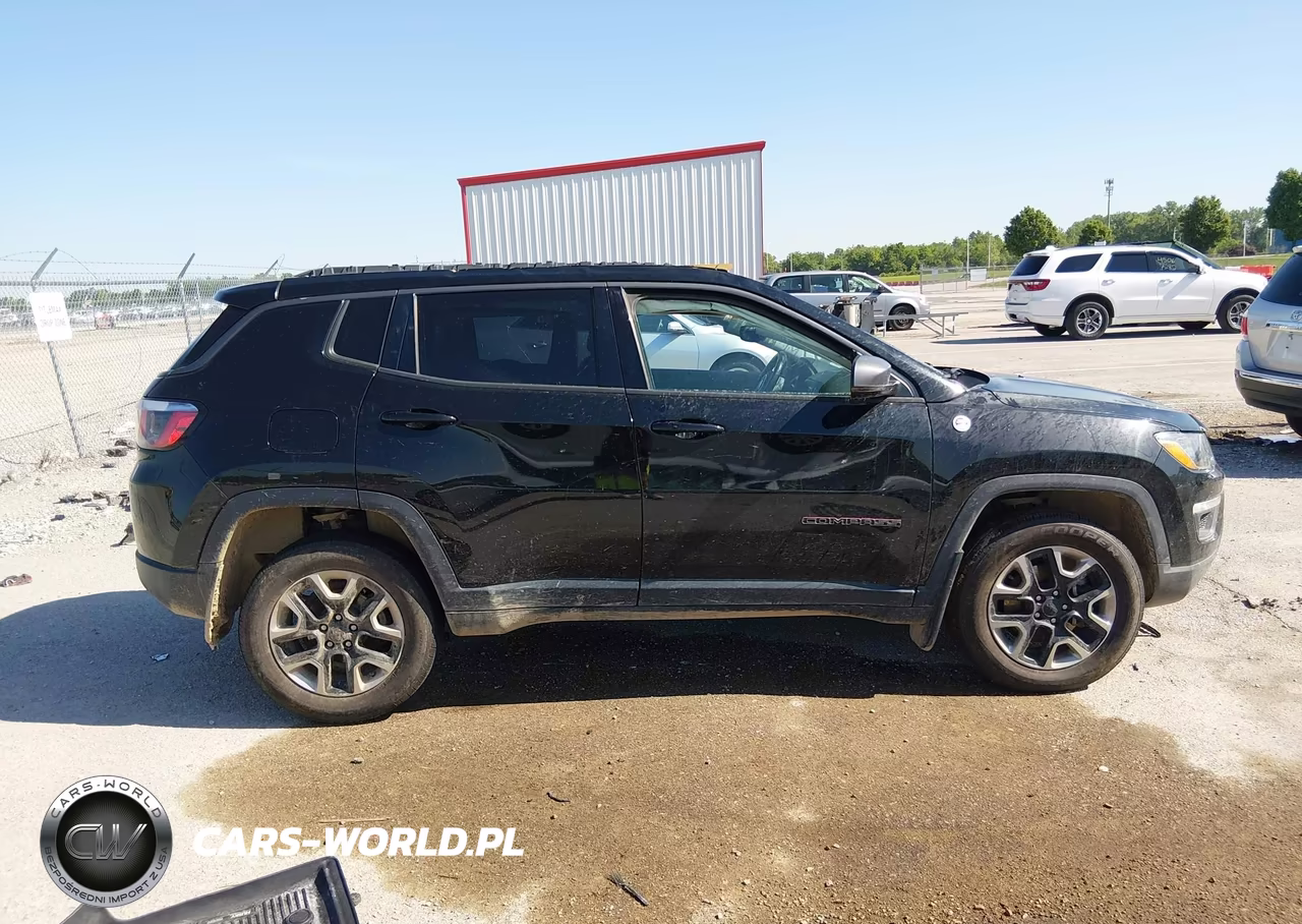 2018 Jeep Compass Trailhawk 4X4 VIN:3C4NJDDB8JT129162 - 13