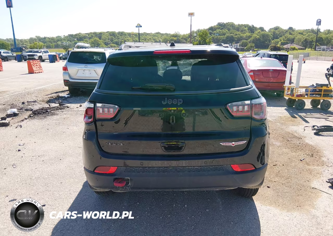 2018 Jeep Compass Trailhawk 4X4 VIN:3C4NJDDB8JT129162 - 16