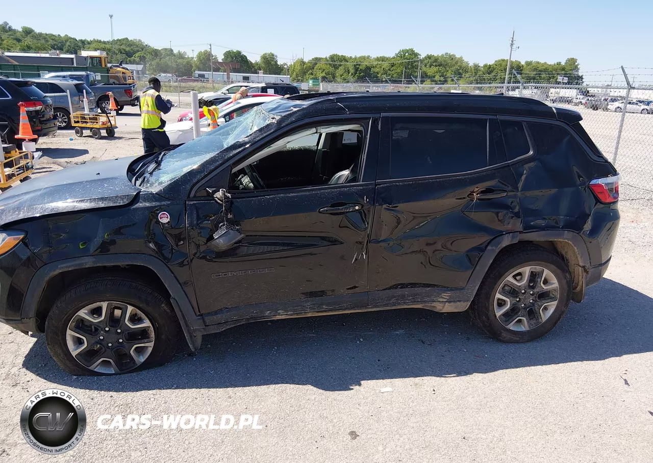 2018 Jeep Compass Trailhawk 4X4 VIN:3C4NJDDB8JT129162 - 6