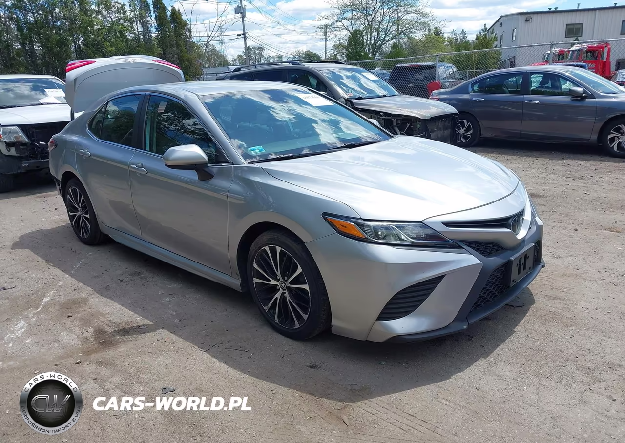 2019 Toyota Camry Se – zdjęcie 1 z 17