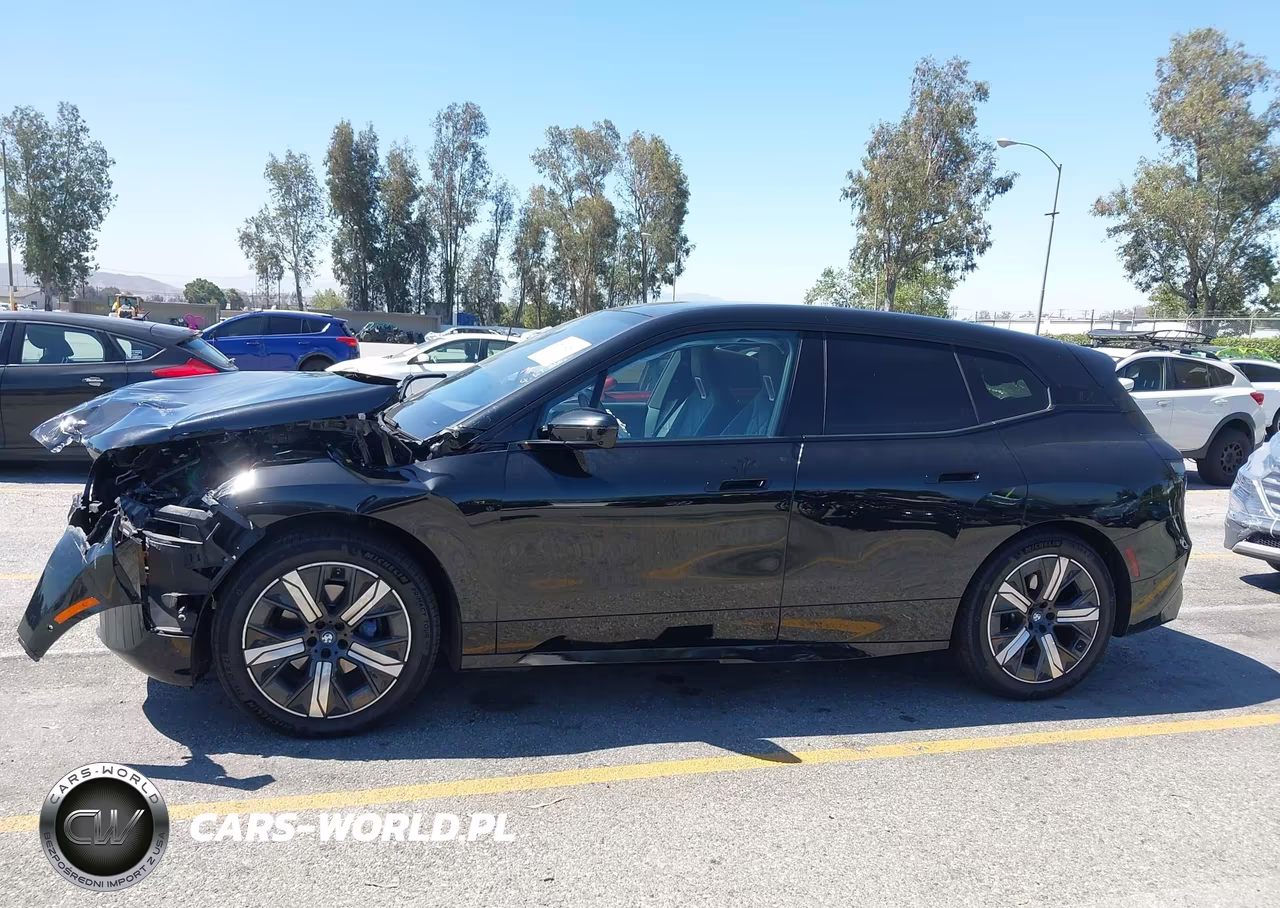 2023 BMW Ix xDrive50 VIN:WB523CF01PCM54870 - 14