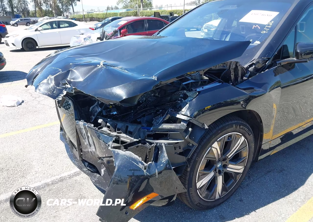 2023 BMW Ix xDrive50 VIN:WB523CF01PCM54870 - 6