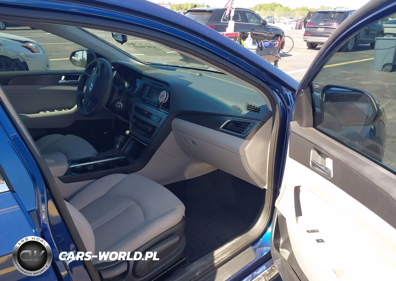 2015 Hyundai Sonata Sport VIN:5NPE34AF0FH088065 - 5