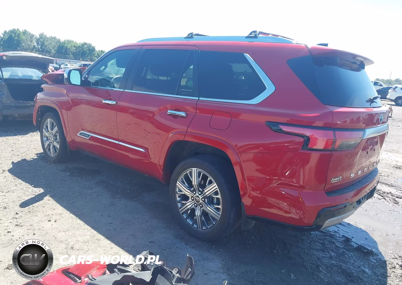 2024 Toyota Sequoia Capstone VIN:7SVAAABA3RX044906 - 3